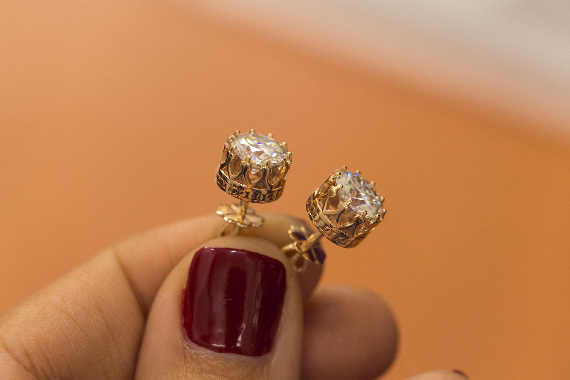 Ddreamer Jewelry ShowCase Bespoke Crown 18k Gold Earringsjpg (13)Fit for Royalty: Bespoke Crown Stud EarringsDdreamer JewelryFit for Royalty: Bespoke Crown Stud Earrings • Ddreamer Jewelry Ddreamer Jewelry ShowCase Bespoke Crown 18k Gold Earringsjpg (13)Fit for Royalty: Bespoke Crown Stud EarringsDdreamer JewelryFit for Royalty: Bespoke Crown Stud Earrings • Ddreamer Jewelry