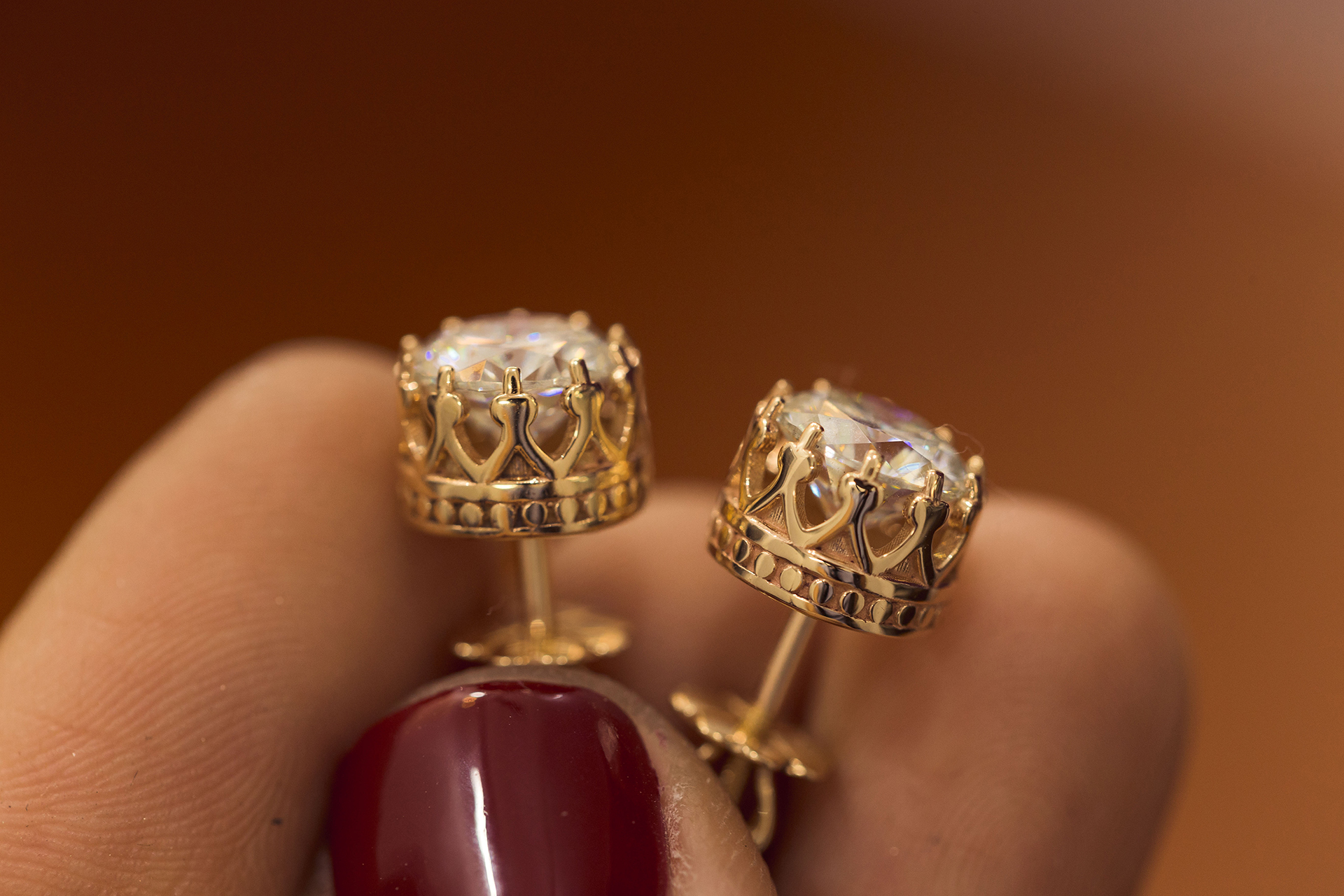 Ddreamer Jewelry ShowCase Bespoke Crown 18k Gold Earringsjpg (14)Fit for Royalty: Bespoke Crown Stud EarringsDdreamer JewelryFit for Royalty: Bespoke Crown Stud Earrings • Ddreamer Jewelry Ddreamer Jewelry ShowCase Bespoke Crown 18k Gold Earringsjpg (14)Fit for Royalty: Bespoke Crown Stud EarringsDdreamer JewelryFit for Royalty: Bespoke Crown Stud Earrings • Ddreamer Jewelry