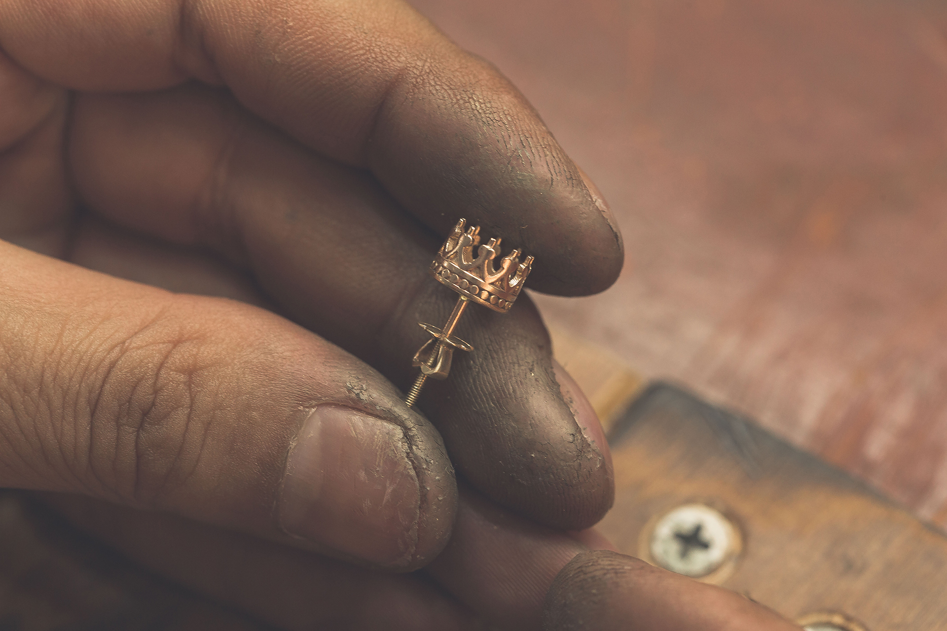 Ddreamer Jewelry ShowCase Bespoke Crown 18k Gold Earringsjpg (4)Fit for Royalty: Bespoke Crown Stud EarringsDdreamer JewelryFit for Royalty: Bespoke Crown Stud Earrings • Ddreamer Jewelry Ddreamer Jewelry ShowCase Bespoke Crown 18k Gold Earringsjpg (4)Fit for Royalty: Bespoke Crown Stud EarringsDdreamer JewelryFit for Royalty: Bespoke Crown Stud Earrings • Ddreamer Jewelry