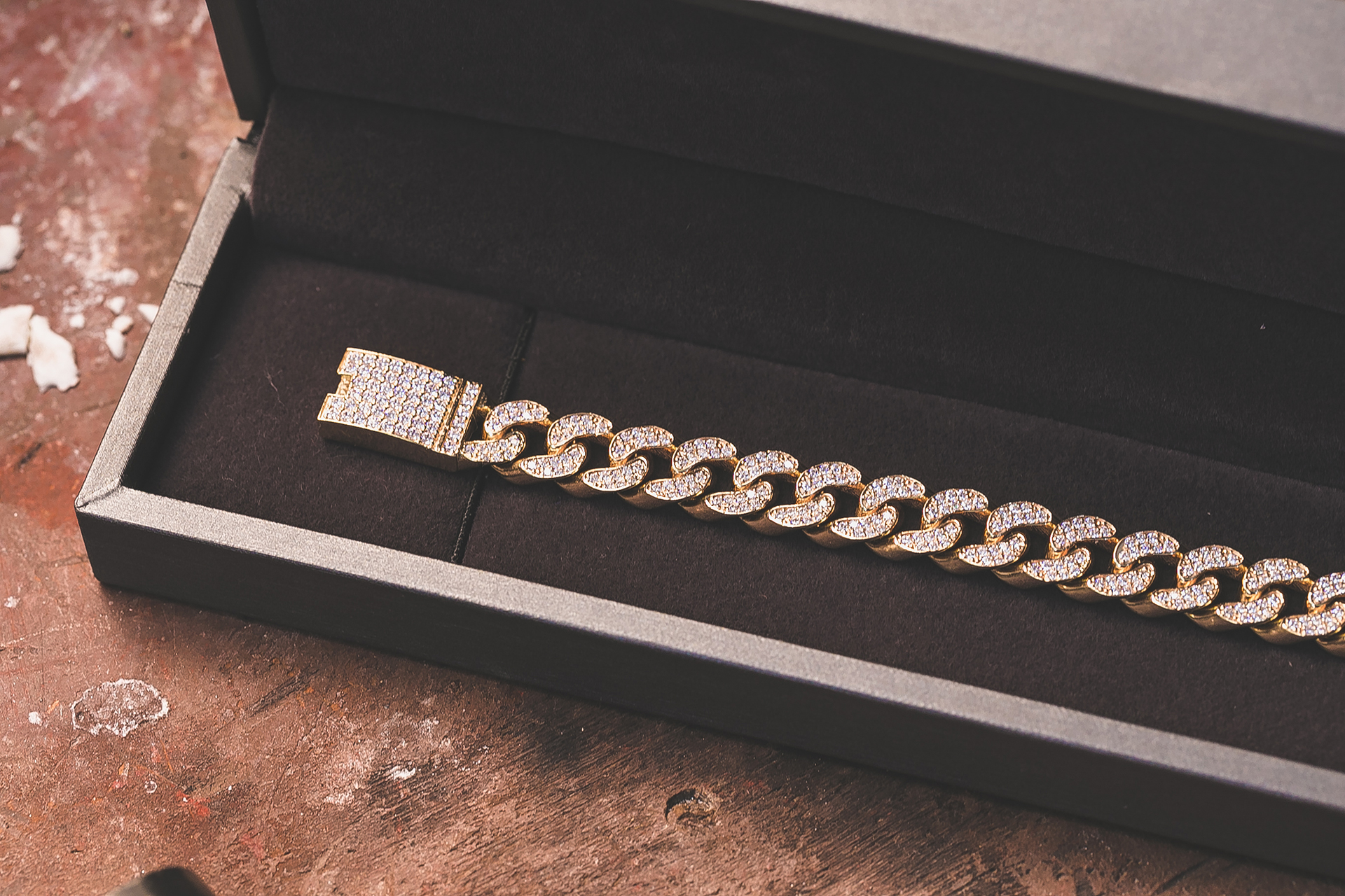 Ddreamer Jewelry ShowCase Bespoke Mens Cuban Bracelet 18k Gold Moissanite (7)Opulence Redefined: Bespoke Men's Cuban BraceletDdreamer JewelryMen's Cuban BraceletOpulence Redefined: Bespoke Men's Cuban Bracelet • Ddreamer Jewelry Ddreamer Jewelry ShowCase Bespoke Mens Cuban Bracelet 18k Gold Moissanite (7)Opulence Redefined: Bespoke Men's Cuban BraceletDdreamer JewelryMen's Cuban BraceletOpulence Redefined: Bespoke Men's Cuban Bracelet • Ddreamer Jewelry