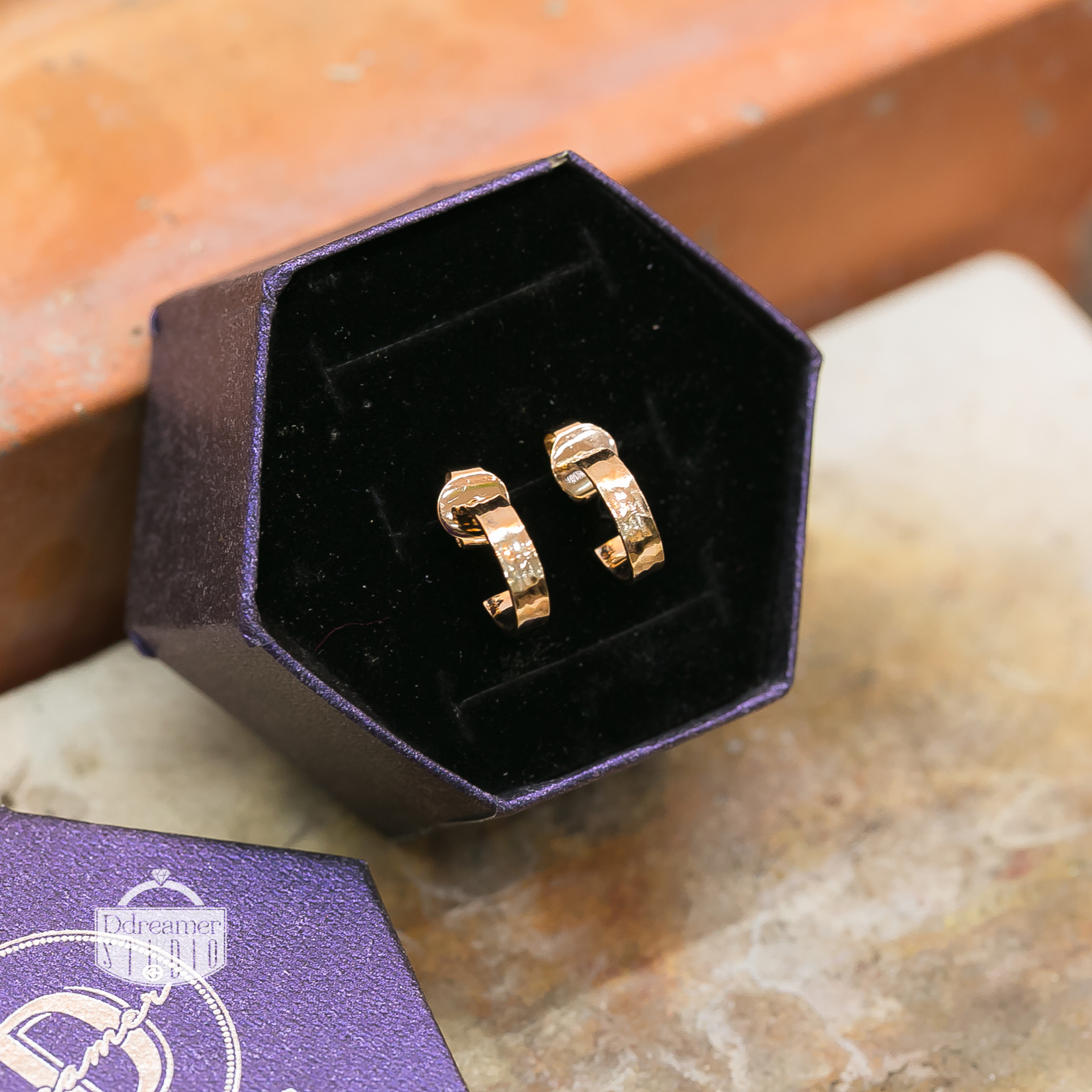 Ddreamer Jewelry ShowCase Gold 10k ammer Texture earrings (2)Modern Minimalism: 10k Gold Ball Point Hammered EarringsDdreamer JewelryModern Minimalism: 10k Gold Ball Point Hammered Earrings • Ddreamer Jewelry Ddreamer Jewelry ShowCase Gold 10k ammer Texture earrings (2)Modern Minimalism: 10k Gold Ball Point Hammered EarringsDdreamer JewelryModern Minimalism: 10k Gold Ball Point Hammered Earrings • Ddreamer Jewelry