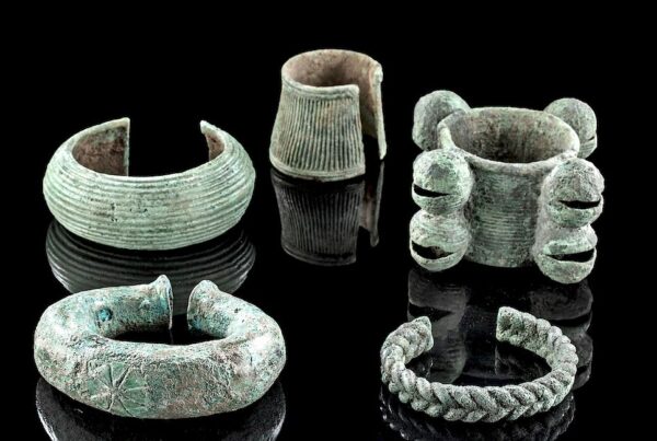 Ddreamer Jewelry The Dong Son Culture Bronce JewelryAncient Vietnamese Jewelry History: The Dong Son CultureDdreamer JewelryDong Son culture jewelryAncient Vietnamese Jewelry History: The Dong Son Culture