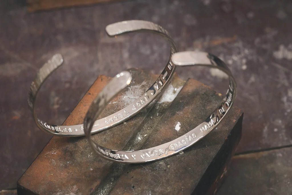 DdreamerJewelry Bangle Making Workshop 03Make a silver bangleDdreamer JewelryMake a silver bangleMake a silver bangle Workshop • Ddreamer Jewelry DdreamerJewelry Bangle Making Workshop 03Make a silver bangleDdreamer JewelryMake a silver bangleMake a silver bangle Workshop • Ddreamer Jewelry